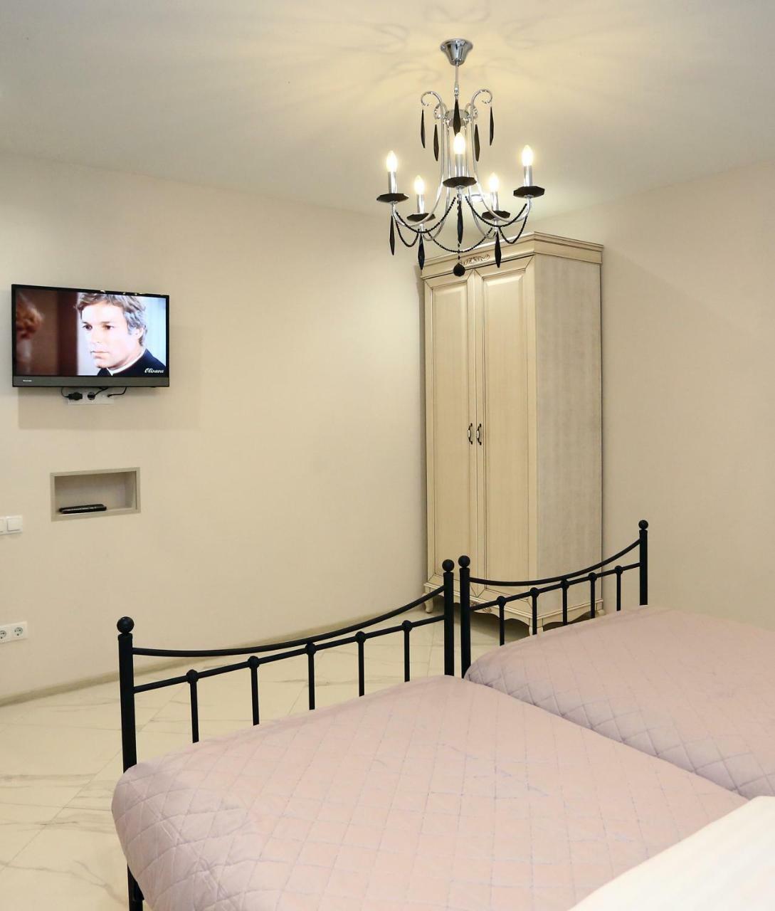 Old Corner Apartment Tbilisi Bagian luar foto